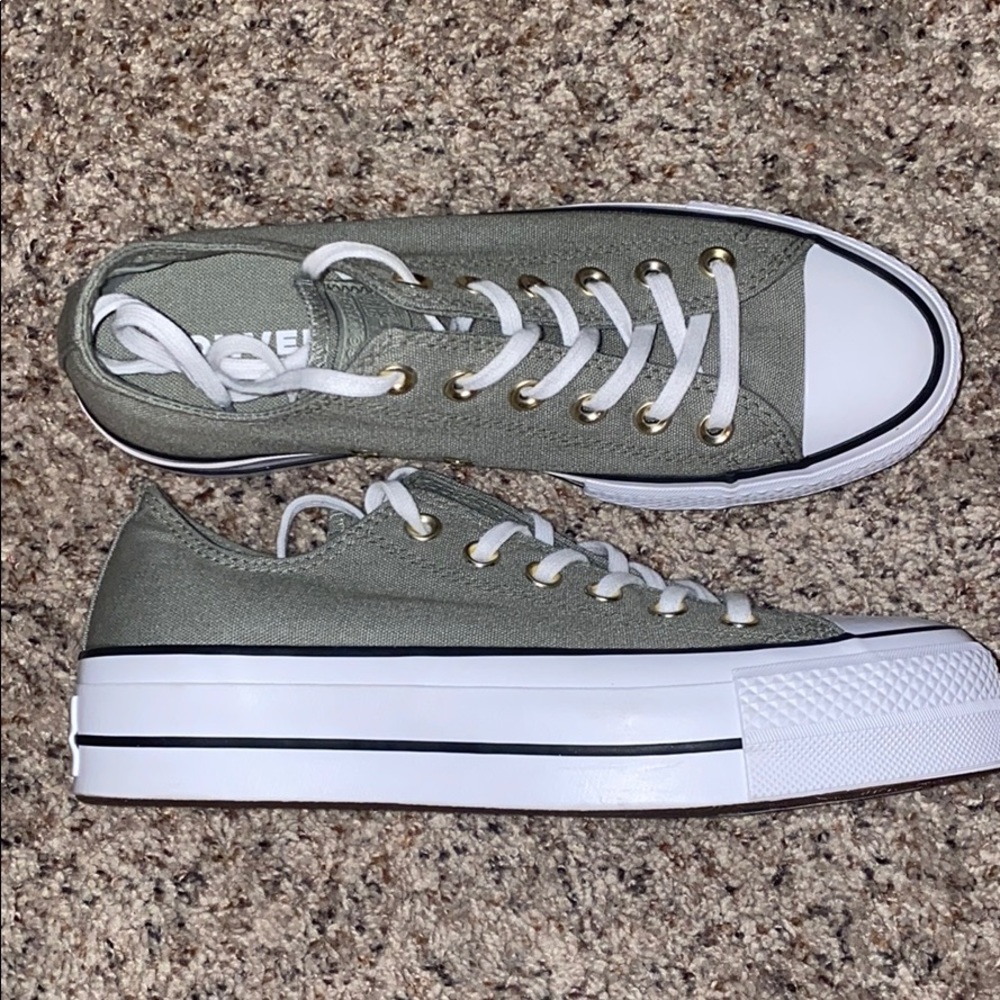 Women’s Converse